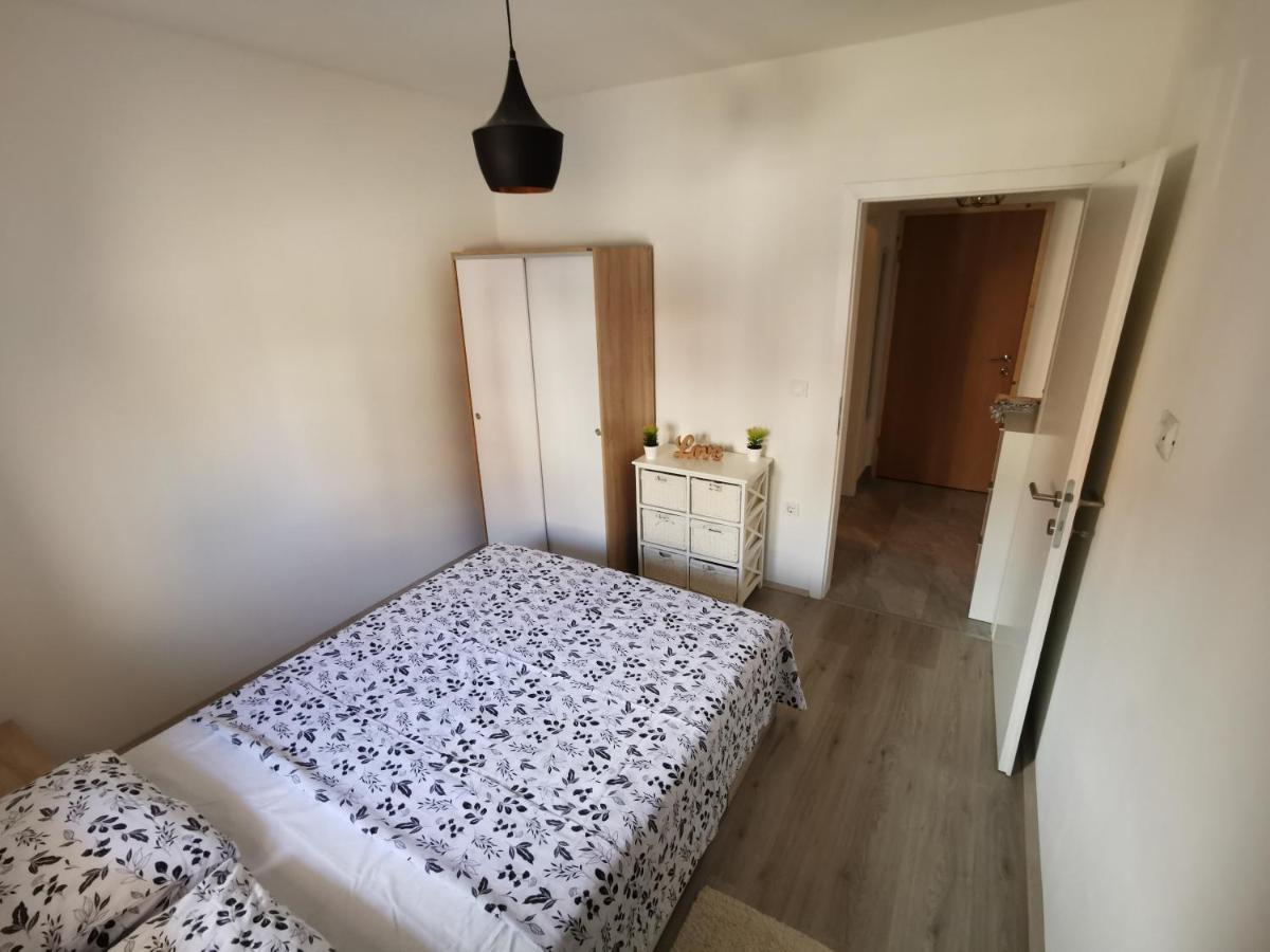 Frane Apartment Pula Luaran gambar