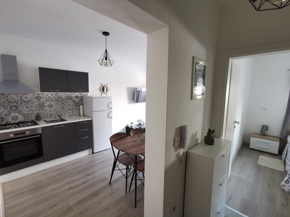 Frane Apartment Pula Luaran gambar