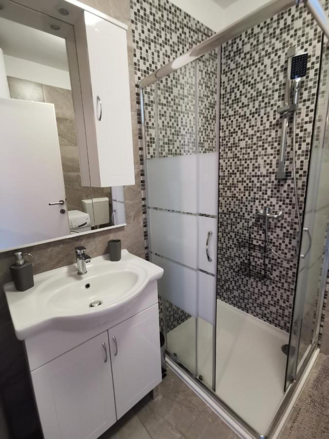 Frane Apartment Pula Luaran gambar